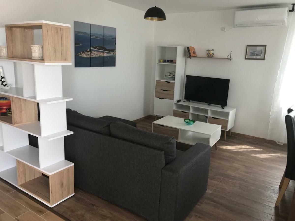 Apartman Jasa Apartamento Primošten Exterior foto